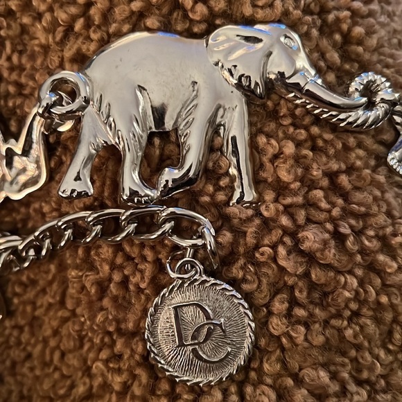 DC Women’s Vintage Silver Tone Metal Elephant Adjustable Chainlink Belt 27-37” main image 13